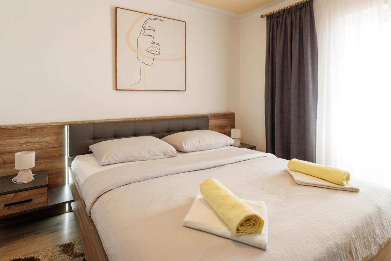 Spacious And Modern App With Big Terrace *