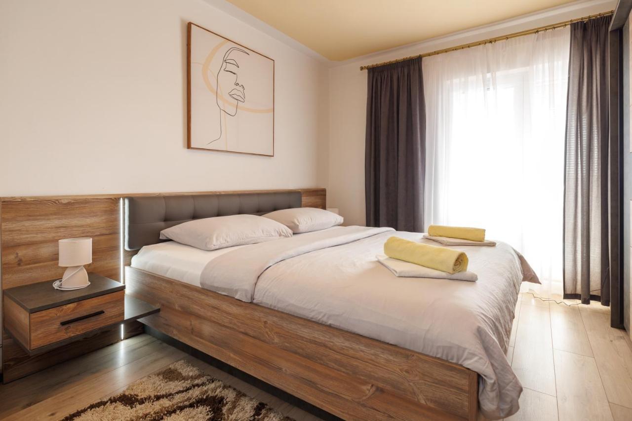 Spacious And Modern App With Big Terrace *