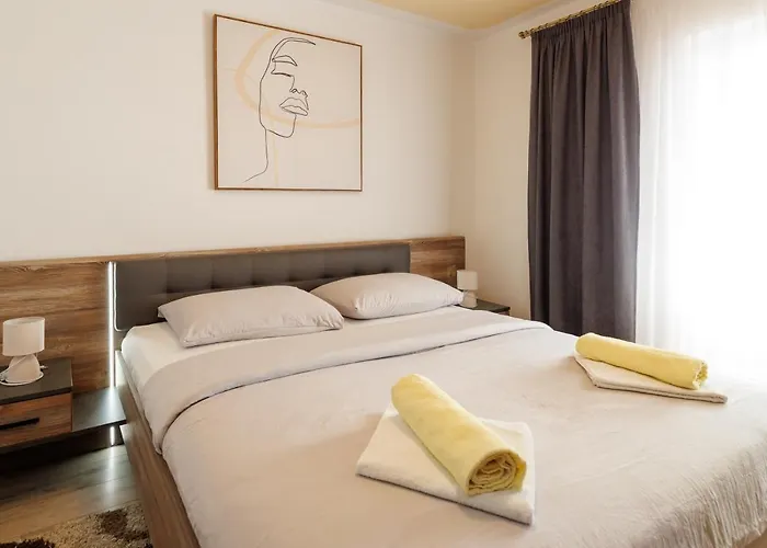 Spacious And Modern App With Big Terrace