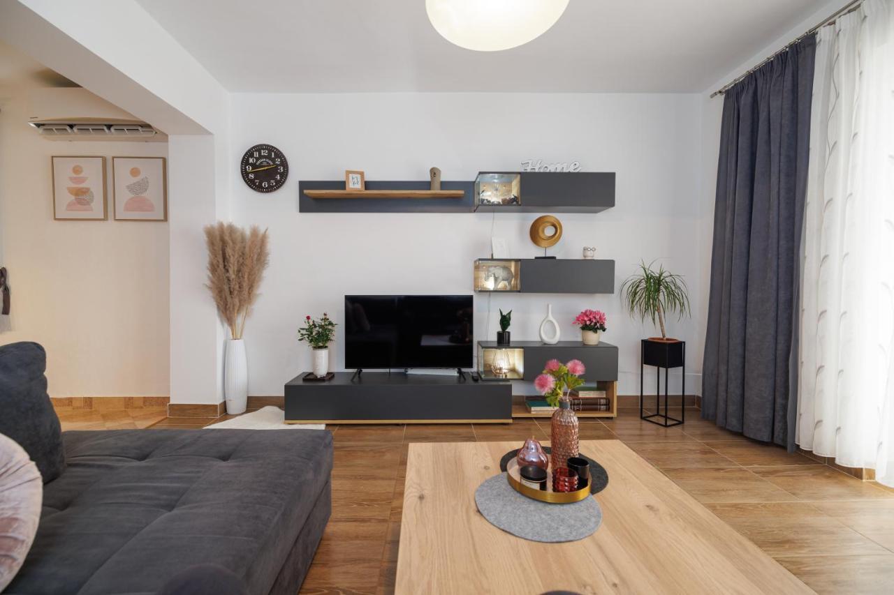 Spacious And Modern App With Big Terrace Apartment