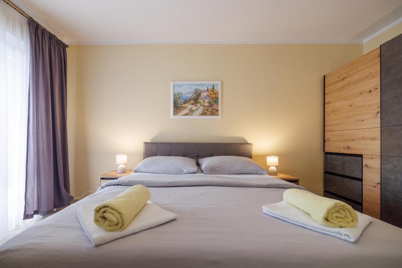 Apartment Spacious And Modern App With Big Terrace Malinska